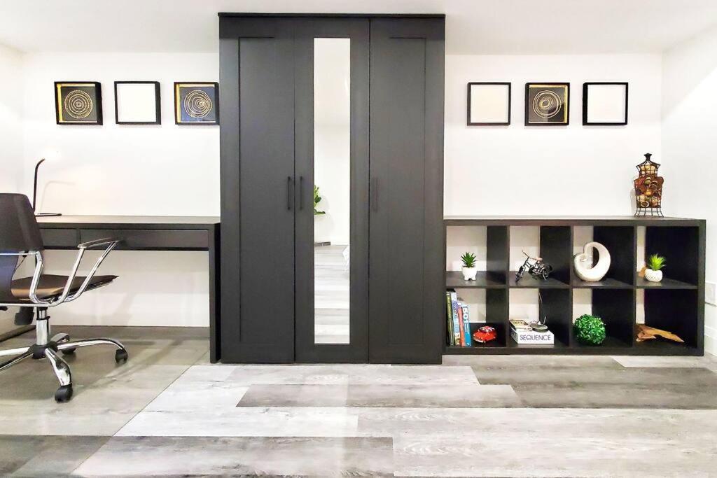Renovated Guest Suite Near The Lake & High Park In Toronto! Exterior foto